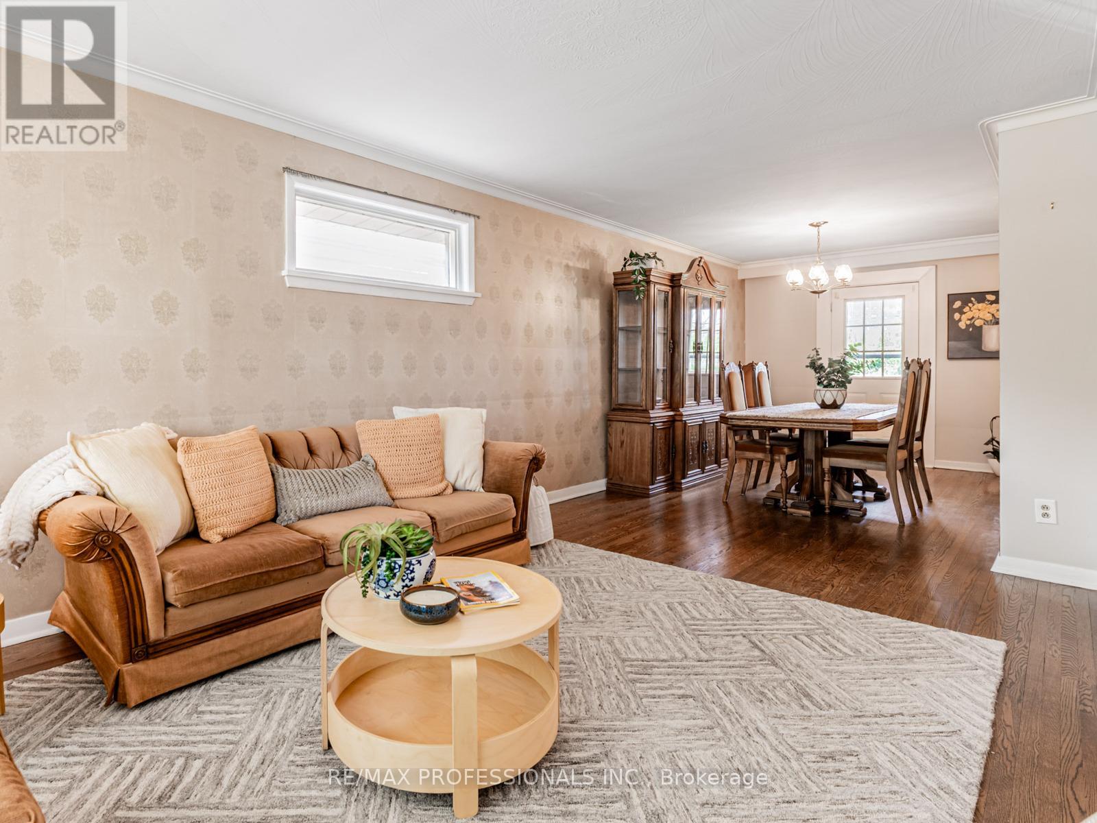 281 Jeffcoat Drive, Toronto, Ontario  M9W 3E4 - Photo 5 - W12196254