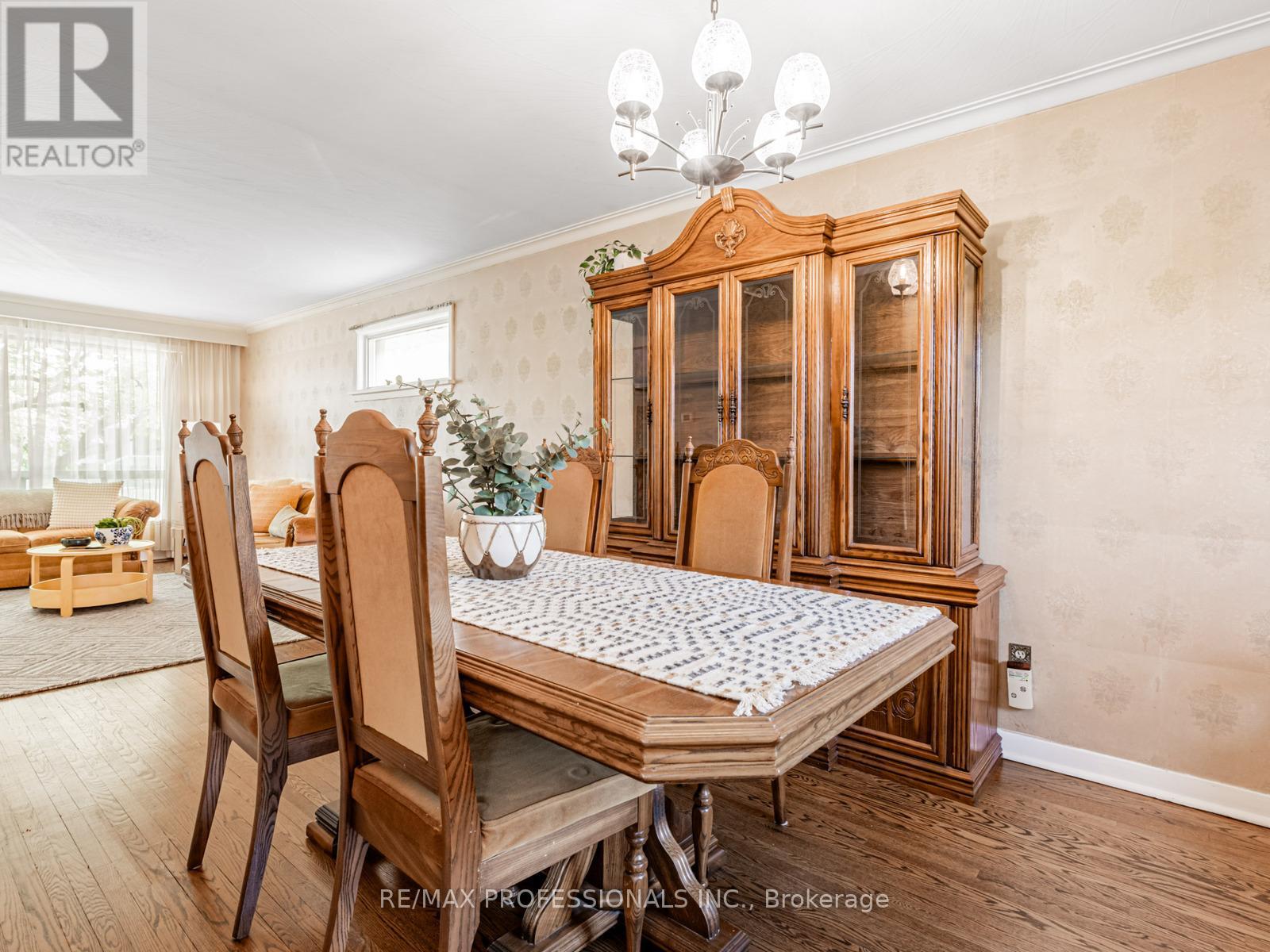 281 Jeffcoat Drive, Toronto, Ontario  M9W 3E4 - Photo 7 - W12196254