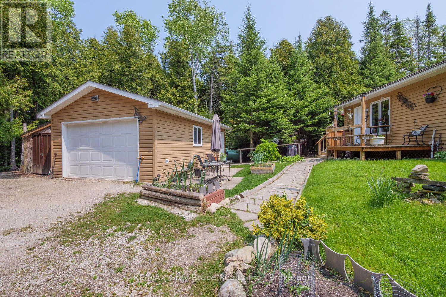 103 Lakewood Country Lane, Northern Bruce Peninsula, Ontario  N0H 1W0 - Photo 31 - X12056000