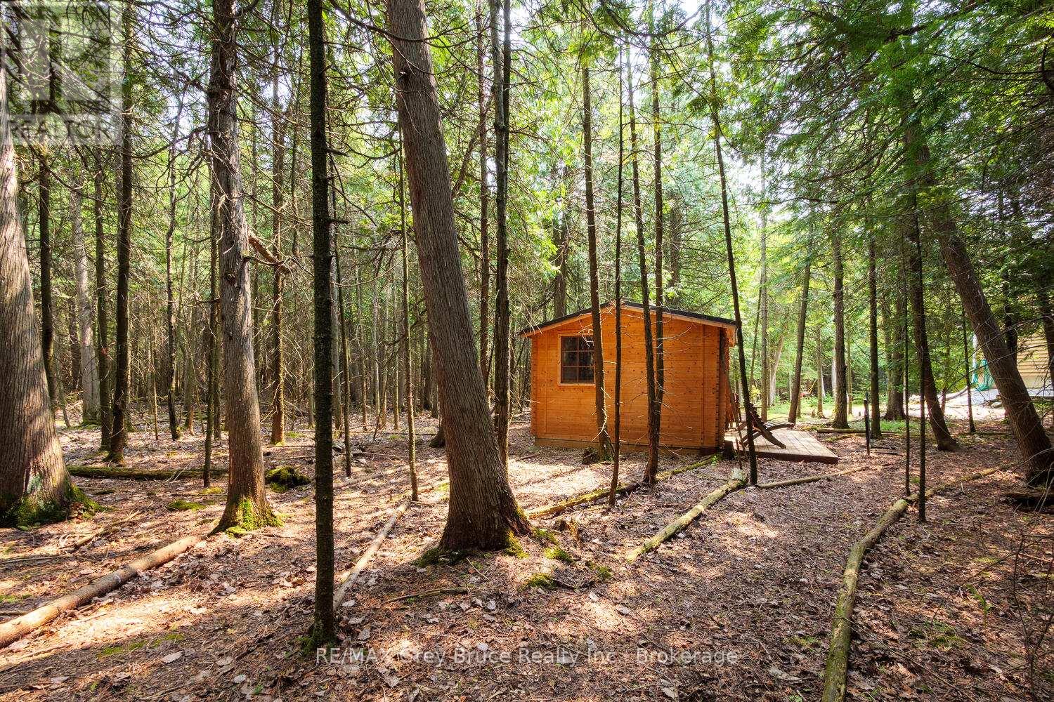 103 Lakewood Country Lane, Northern Bruce Peninsula, Ontario  N0H 1W0 - Photo 37 - X12056000