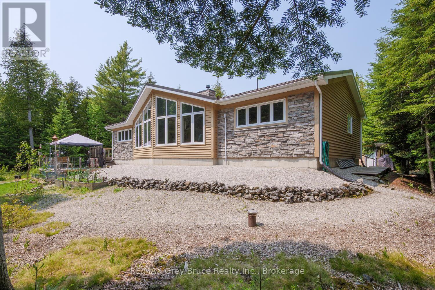 103 Lakewood Country Lane, Northern Bruce Peninsula, Ontario  N0H 1W0 - Photo 42 - X12056000