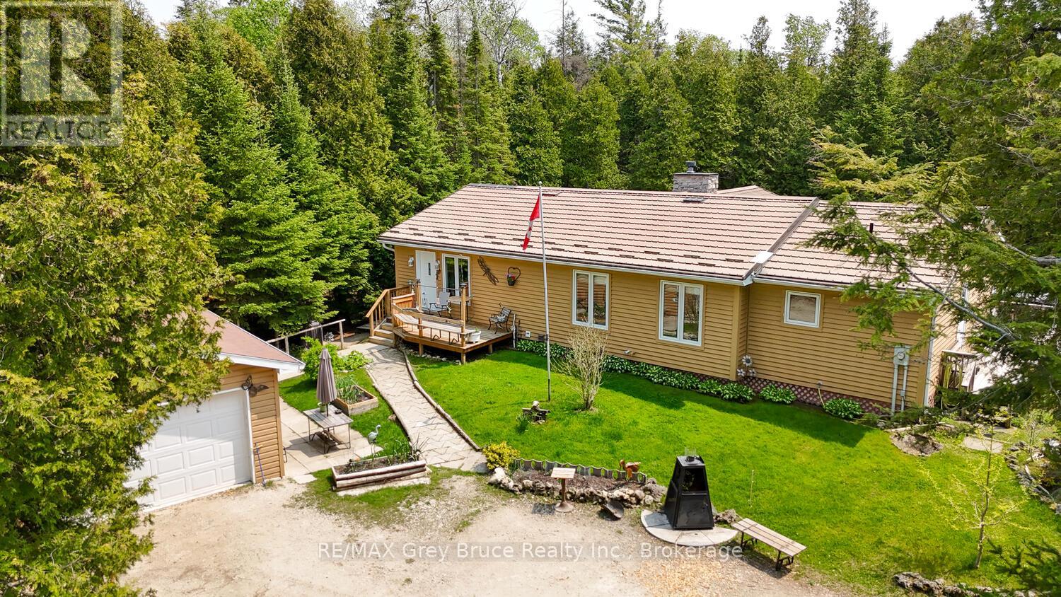 103 Lakewood Country Lane, Northern Bruce Peninsula, Ontario  N0H 1W0 - Photo 32 - X12056000