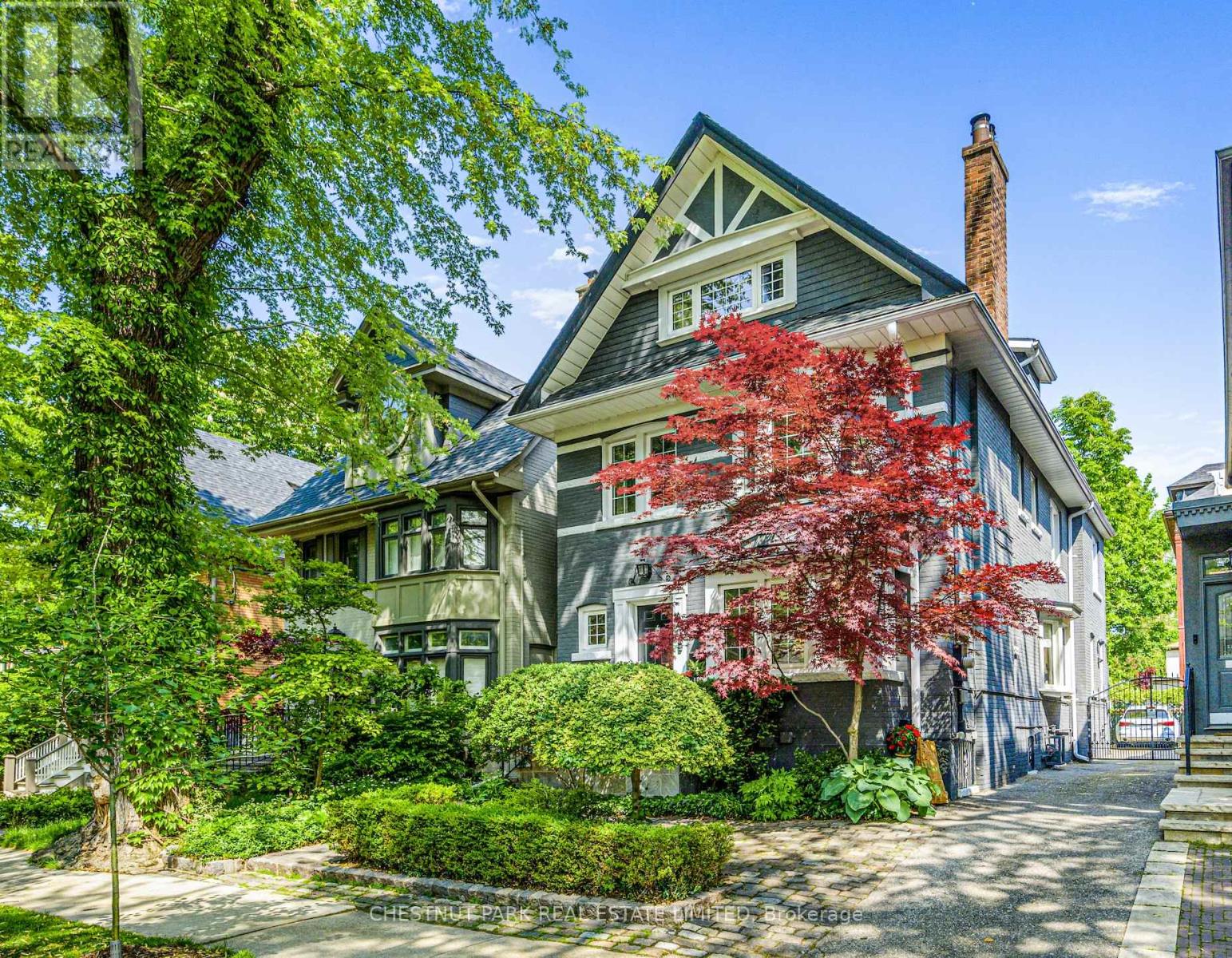 <div class="slider-price">$3,499,000</div><p>78 Dale Avenue, Toronto, Ontario</p>