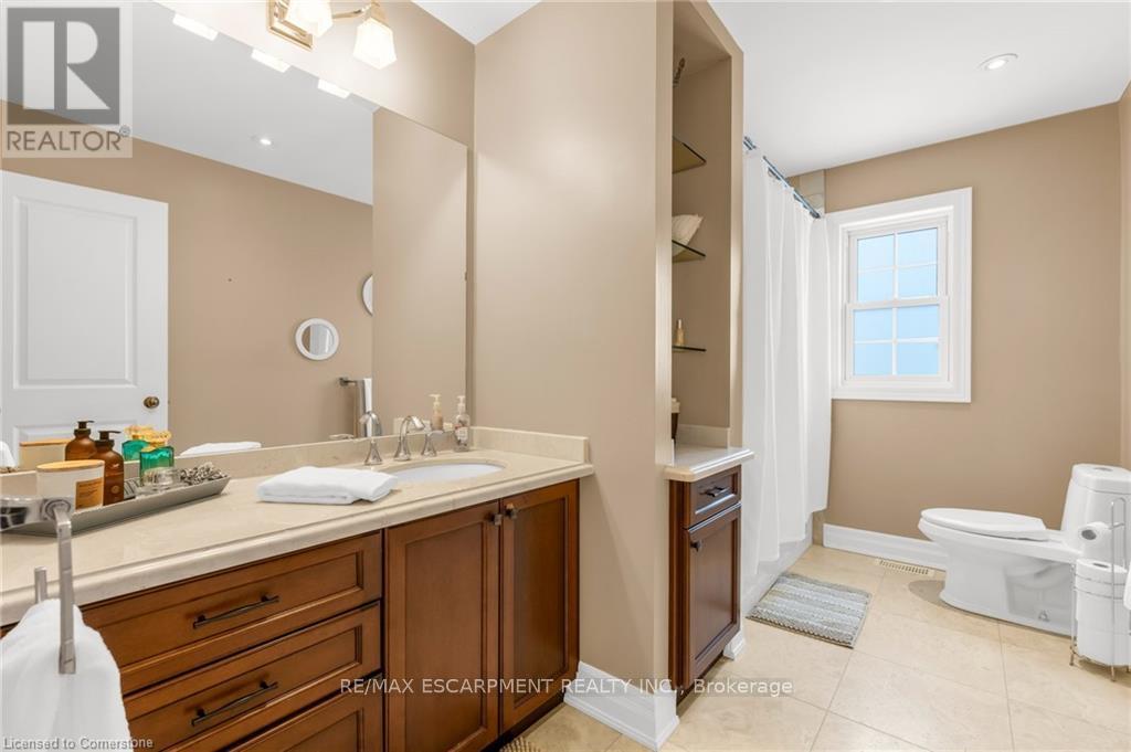 1705 Upper Wellington Street, Hamilton, Ontario  L9B 1P1 - Photo 28 - X12196156