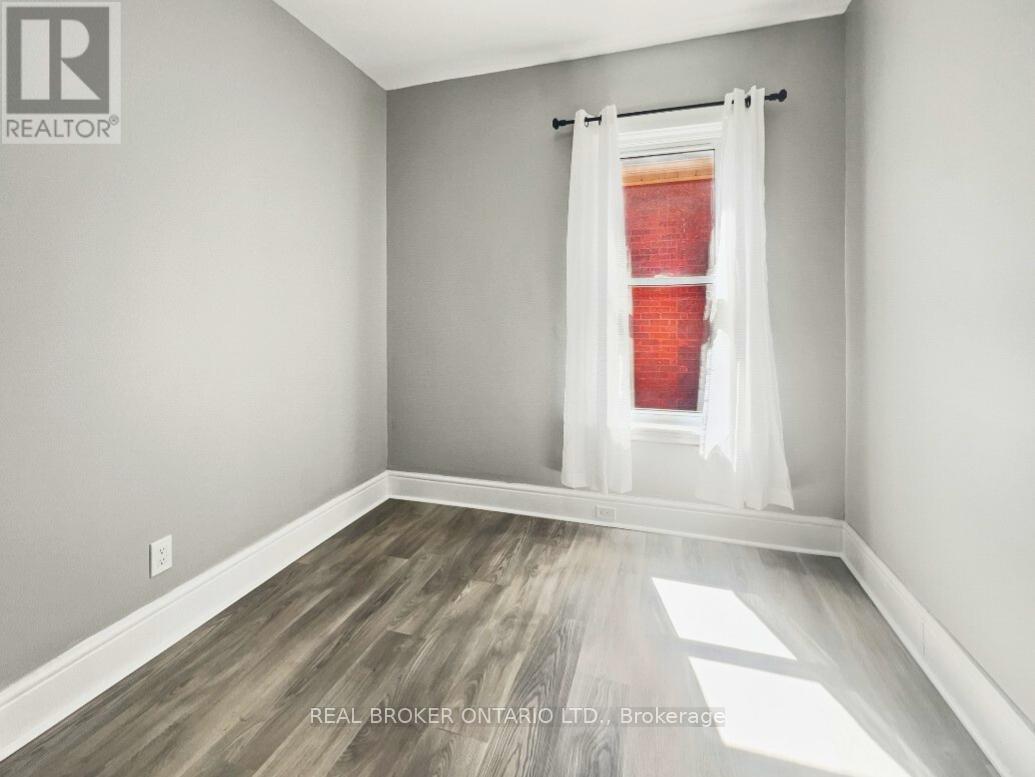 13 Salisbury Avenue, Brantford, Ontario  N3S 1M6 - Photo 10 - X12196198
