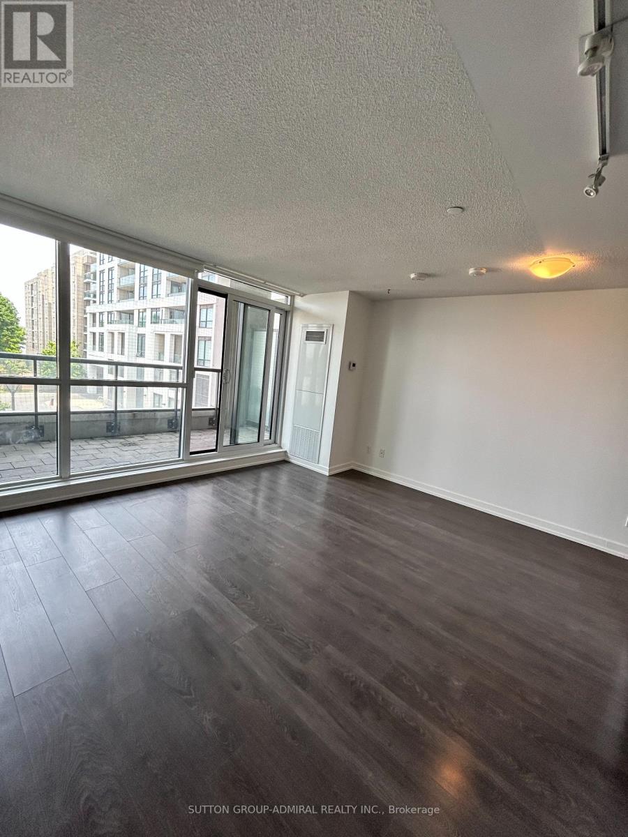 8 Trent Avenue, Toronto, Ontario  M4C 0A6 - Photo 11 - E12196267
