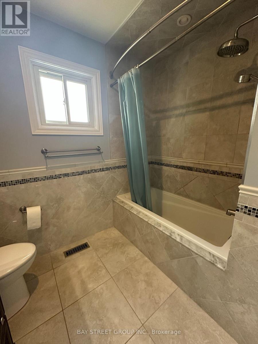 9 Chadburn Crescent, Aurora, Ontario  L4G 4T4 - Photo 21 - N12150924