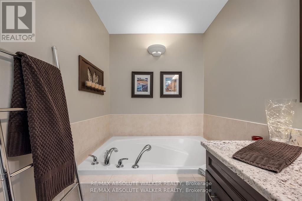 48 Edenvale Drive, Ottawa, Ontario  K2K 0A3 - Photo 15 - X12195228
