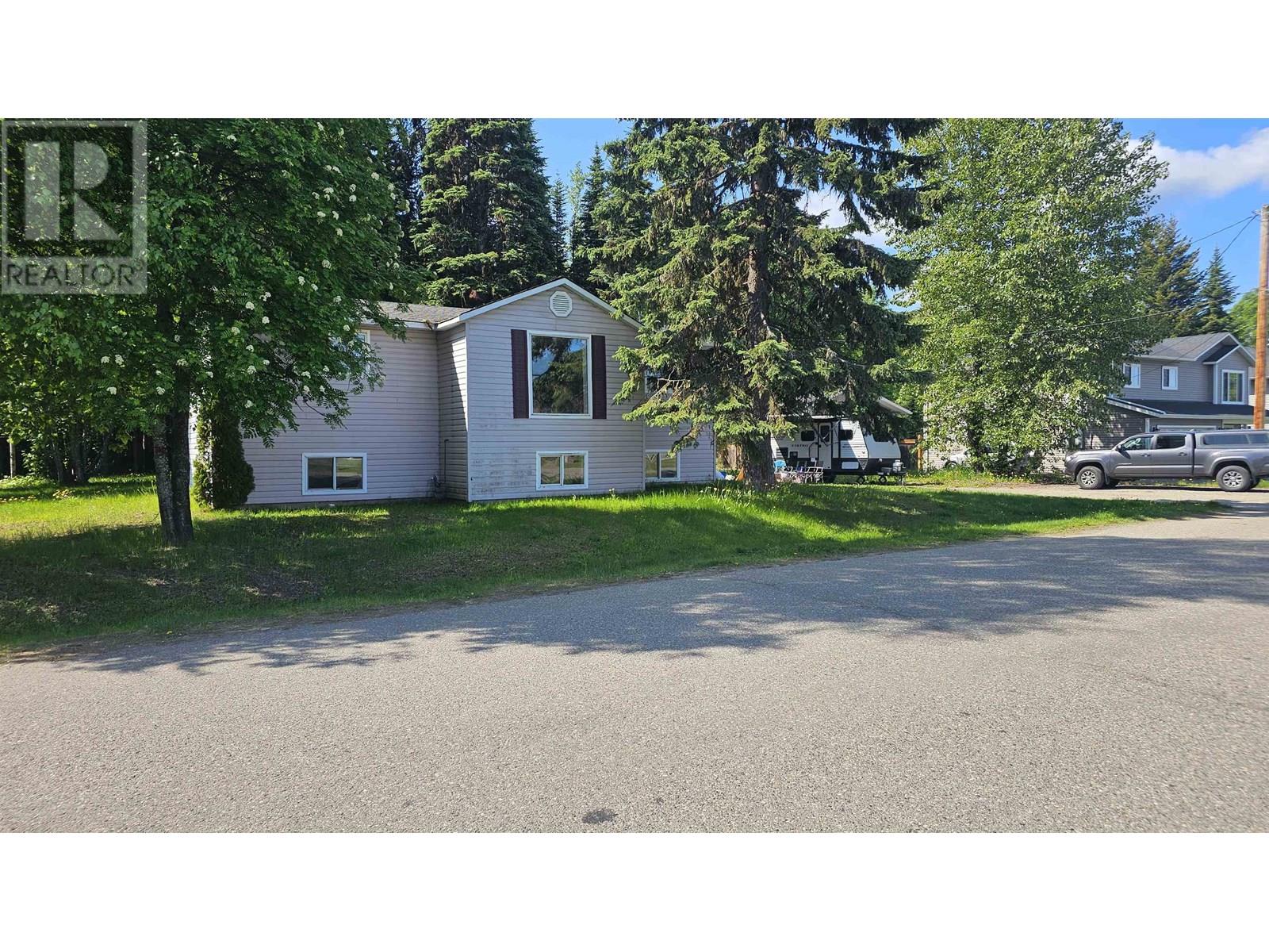 4607 Martin Road, Prince George, British Columbia  V2K 2J9 - Photo 2 - R3011375