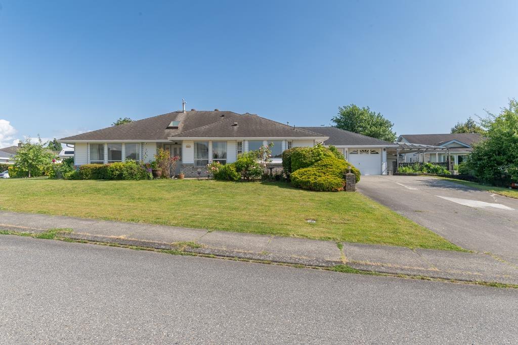 32127 Balfour Drive, Abbotsford, British Columbia  V2T 5C2 - Photo 2 - R3002332