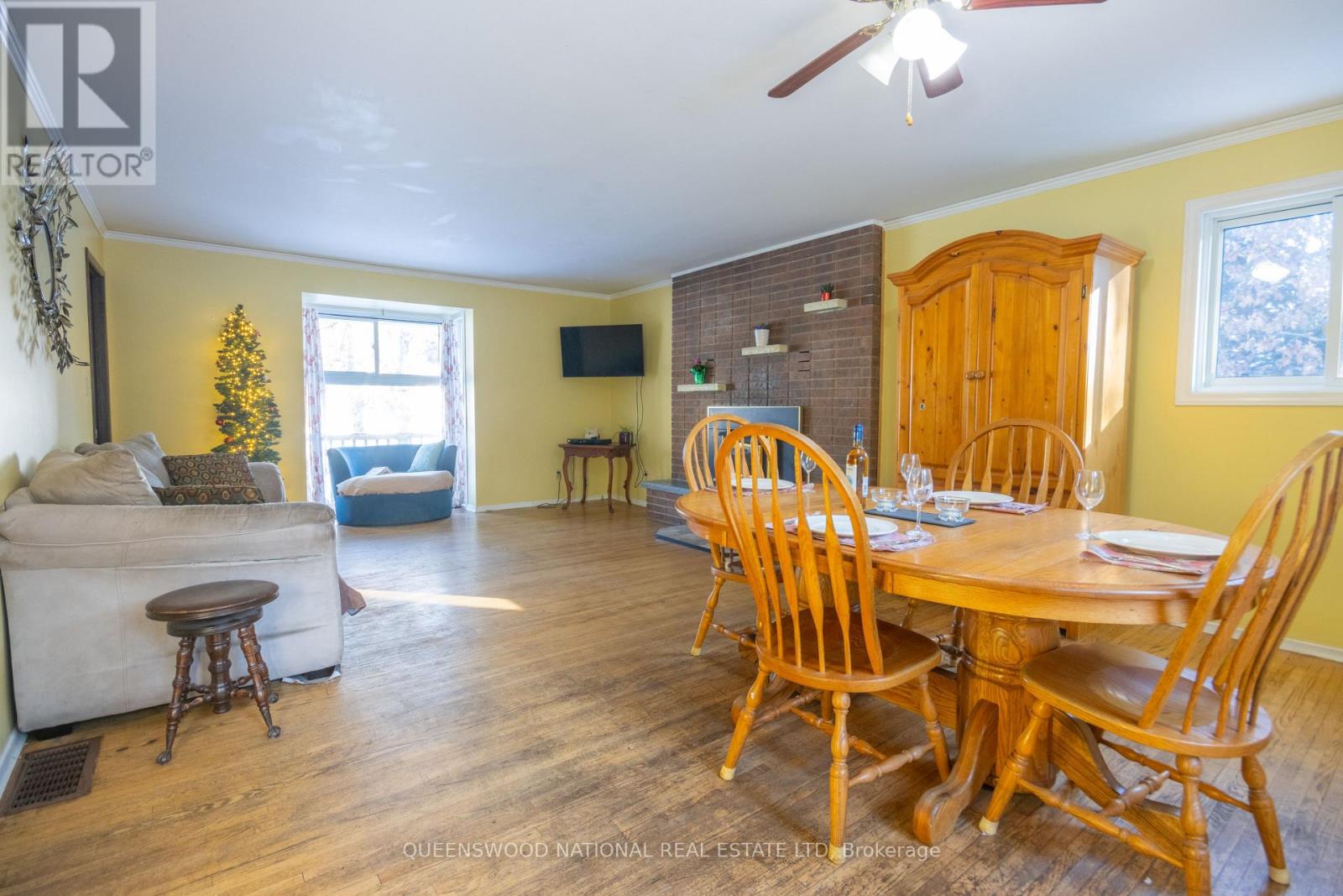 23 Sprucedale Avenue W, Madawaska Valley, Ontario  K0J 1B0 - Photo 5 - X11893280