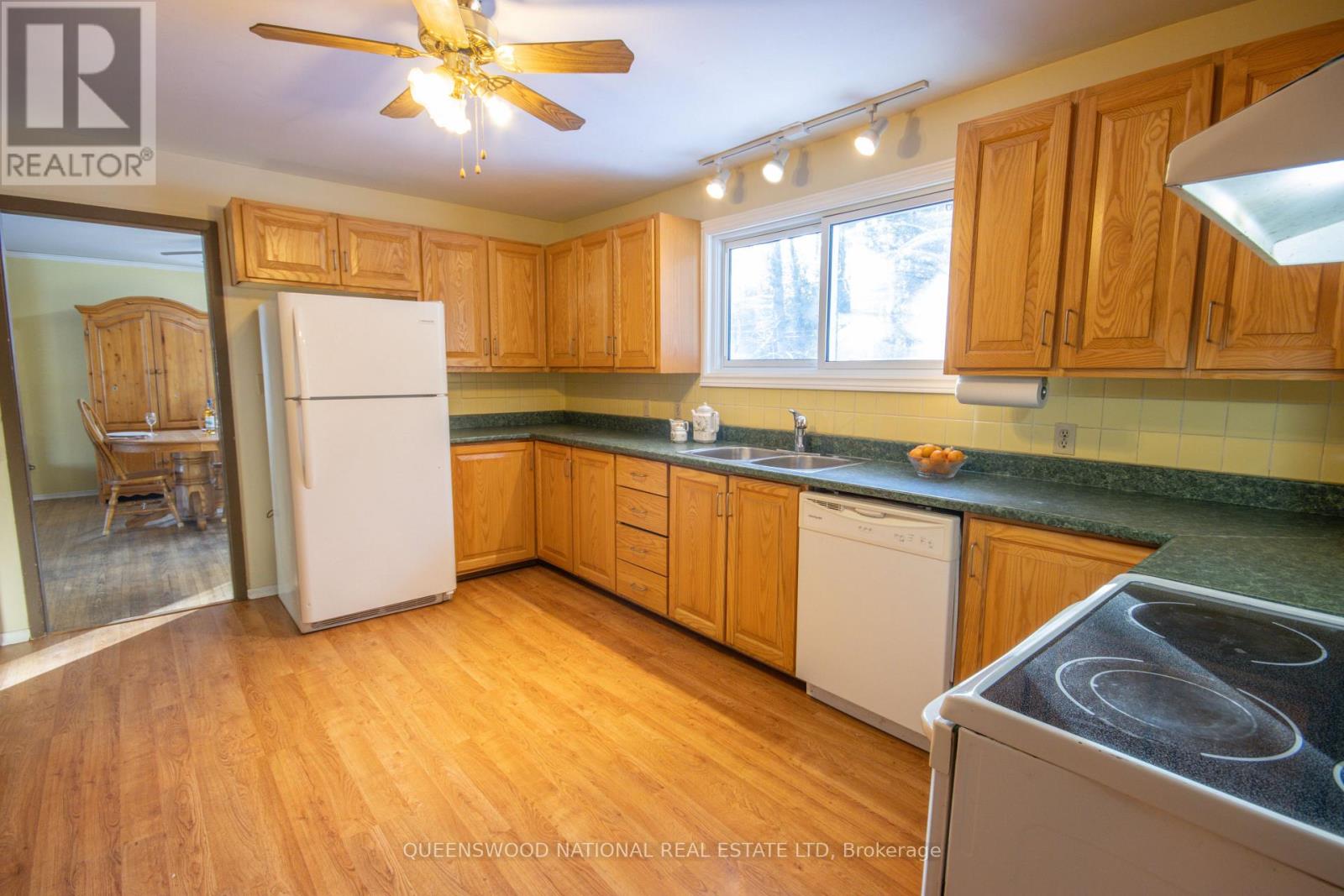 23 Sprucedale Avenue W, Madawaska Valley, Ontario  K0J 1B0 - Photo 9 - X11893280