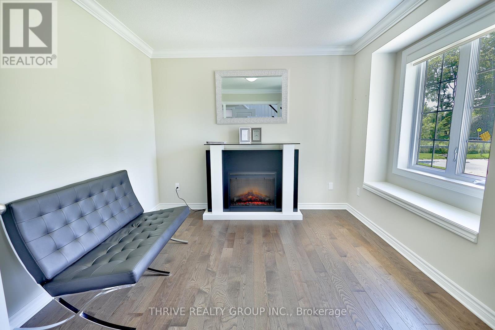 225 Norman Place, Strathroy-Caradoc, Ontario  N7G 0E6 - Photo 18 - X12196425
