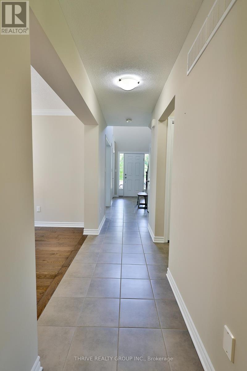 225 Norman Place, Strathroy-Caradoc, Ontario  N7G 0E6 - Photo 23 - X12196425