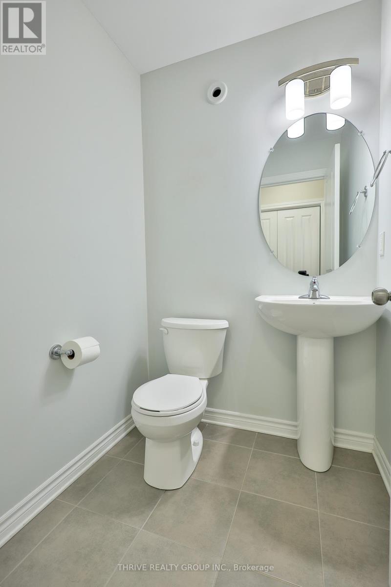 225 Norman Place, Strathroy-Caradoc, Ontario  N7G 0E6 - Photo 27 - X12196425