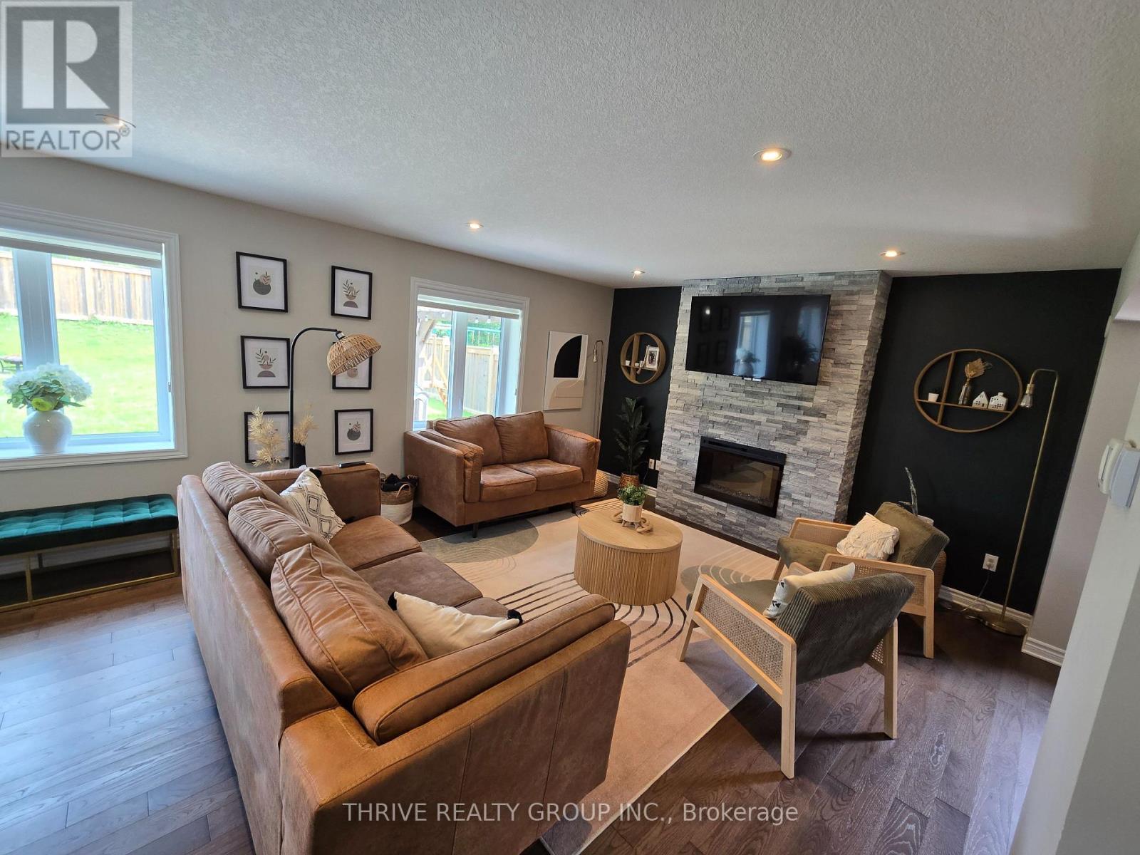 225 Norman Place, Strathroy-Caradoc, Ontario  N7G 0E6 - Photo 44 - X12196425