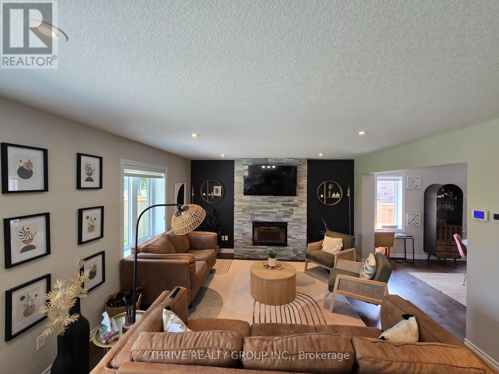 225 Norman Place, Strathroy-Caradoc, Ontario  N7G 0E6 - Photo 45 - X12196425