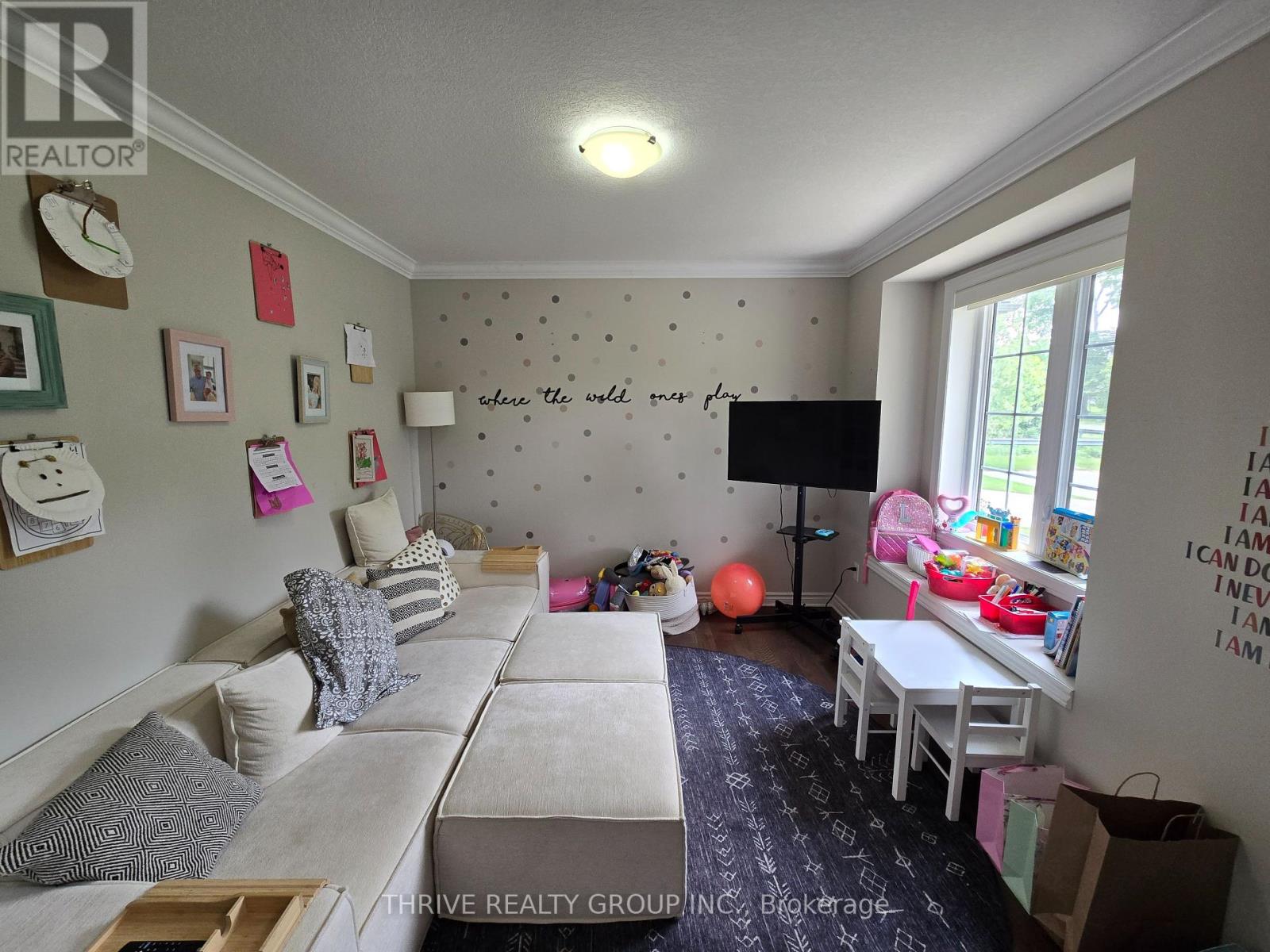 225 Norman Place, Strathroy-Caradoc, Ontario  N7G 0E6 - Photo 48 - X12196425