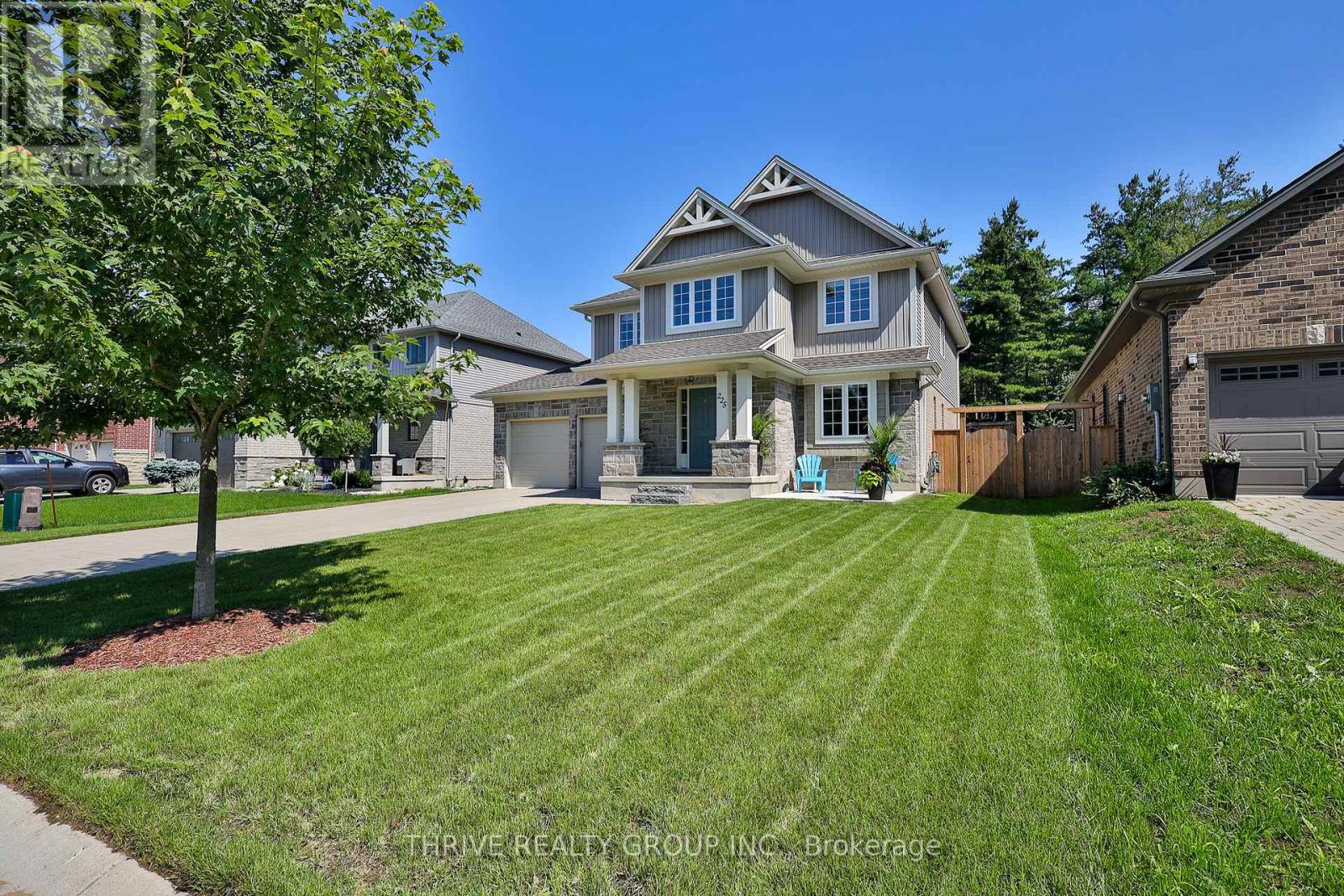 225 Norman Place, Strathroy-Caradoc, Ontario  N7G 0E6 - Photo 5 - X12196425