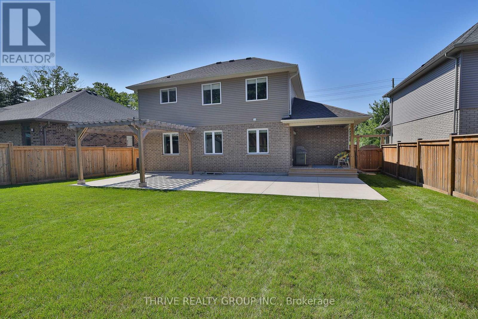 225 Norman Place, Strathroy-Caradoc, Ontario  N7G 0E6 - Photo 7 - X12196425