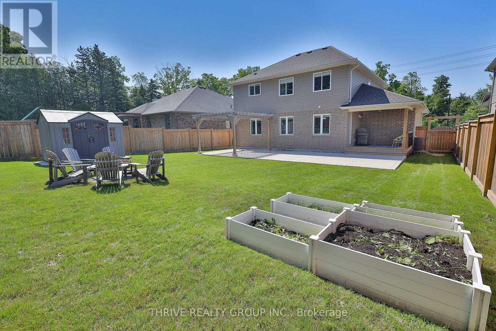 225 Norman Place, Strathroy-Caradoc, Ontario  N7G 0E6 - Photo 9 - X12196425