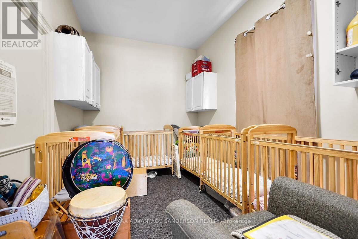 318 Piccadilly Street, London East, Ontario  N6A 1S5 - Photo 19 - X12196484