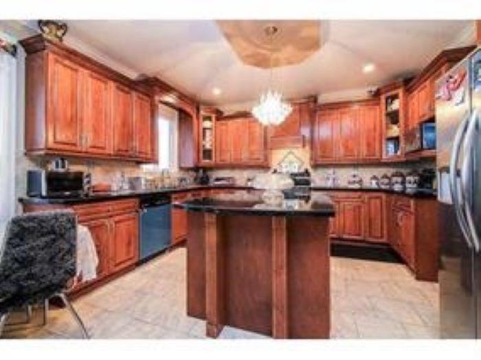 Property at 14160 62A AVENUE image 5