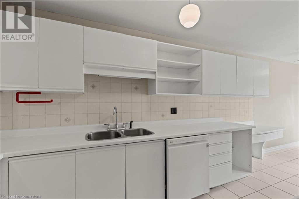 2205 South Millway Unit# 82, Mississauga, Ontario  L5L 3T2 - Photo 6 - 40737413