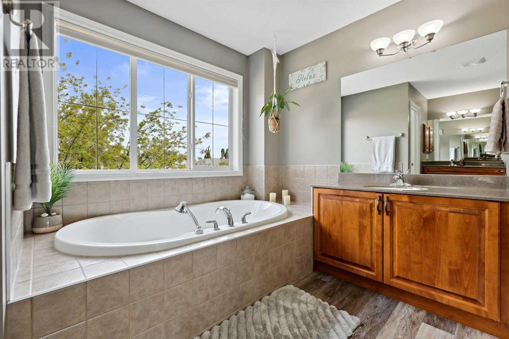 709 Fairways Green Nw, Airdrie, Alberta  T4B 3E6 - Photo 28 - A2225499