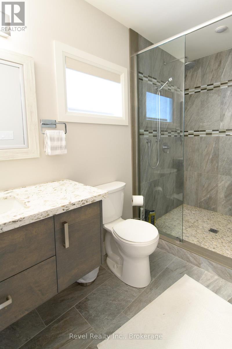 1911 Shore Lane, Wasaga Beach, Ontario  L9Z 1T8 - Photo 23 - S12193203