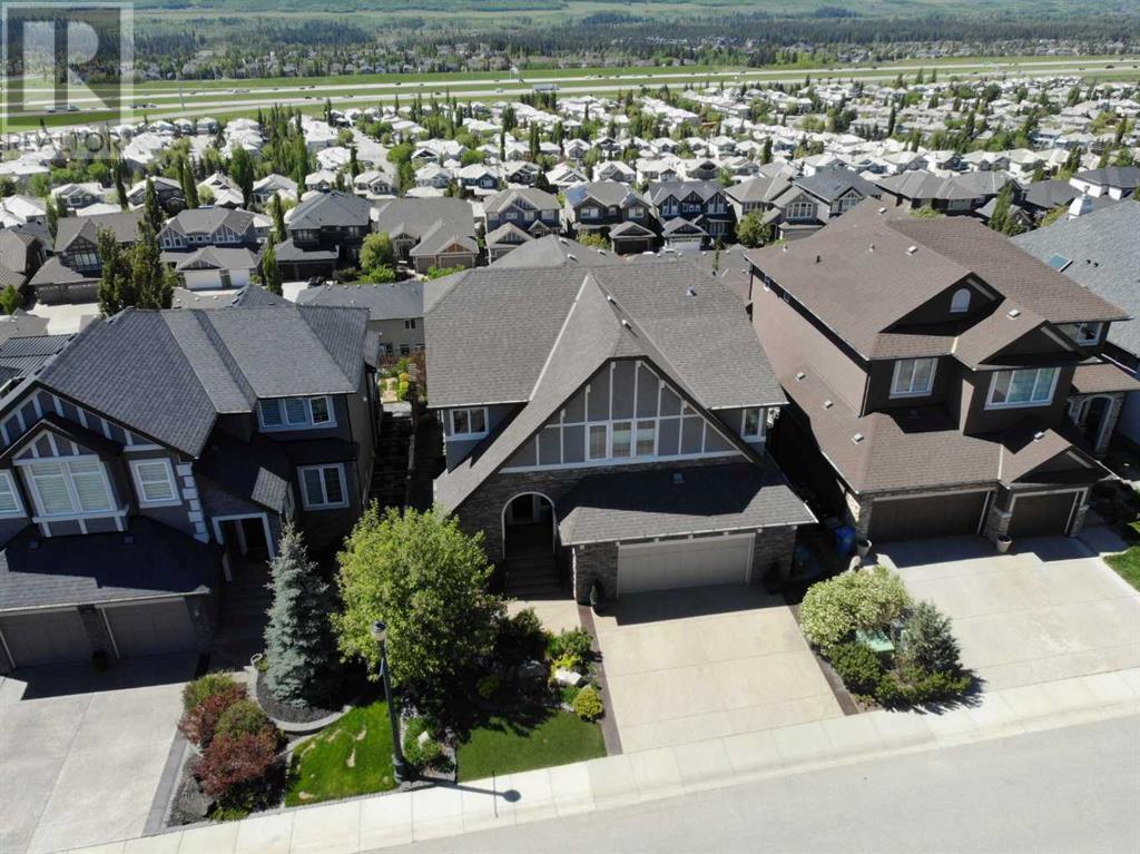 Property at 220 Springbluff Heights SW image 2