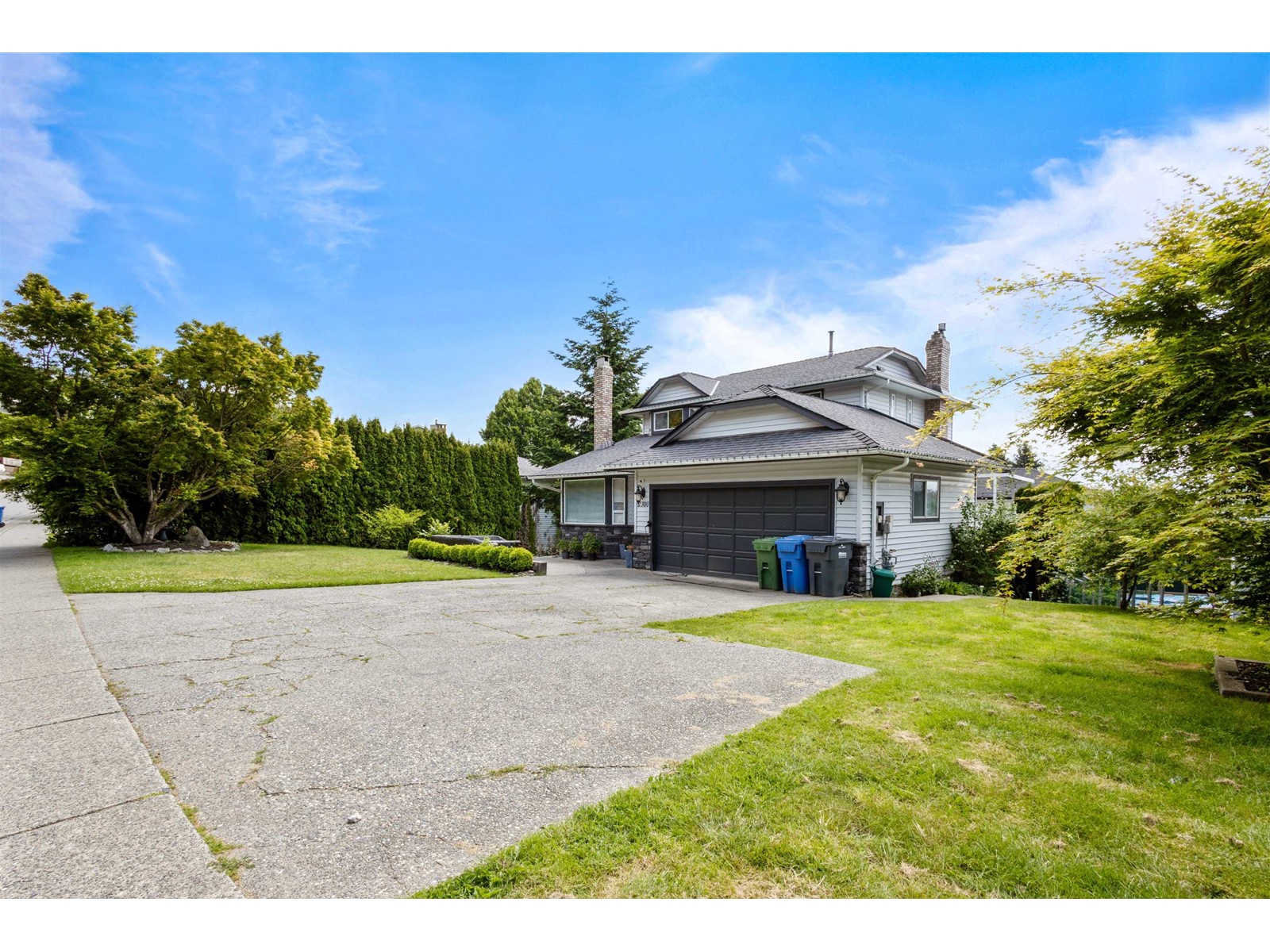 2300 Mountain Drive, Abbotsford, British Columbia  V3G 1E6 - Photo 2 - R3011052