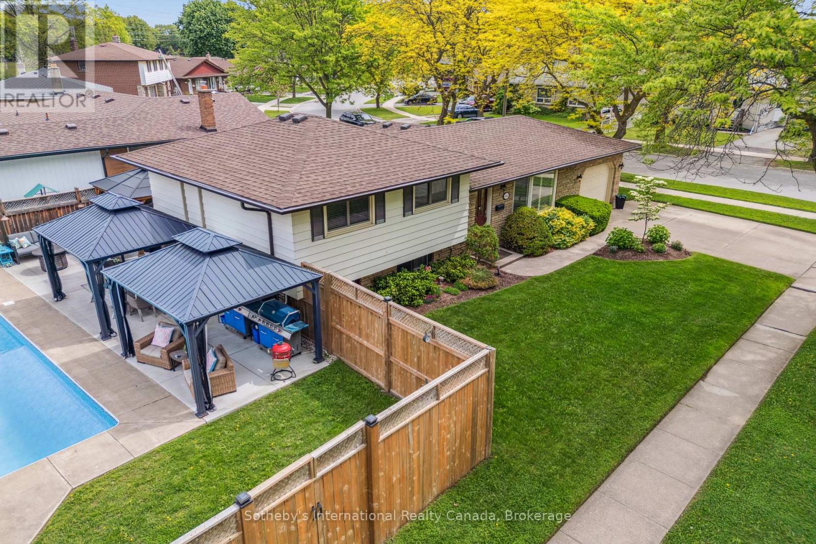 6845 Wilinger Street, Niagara Falls, Ontario  L2J 2B5 - Photo 5 - X12196467