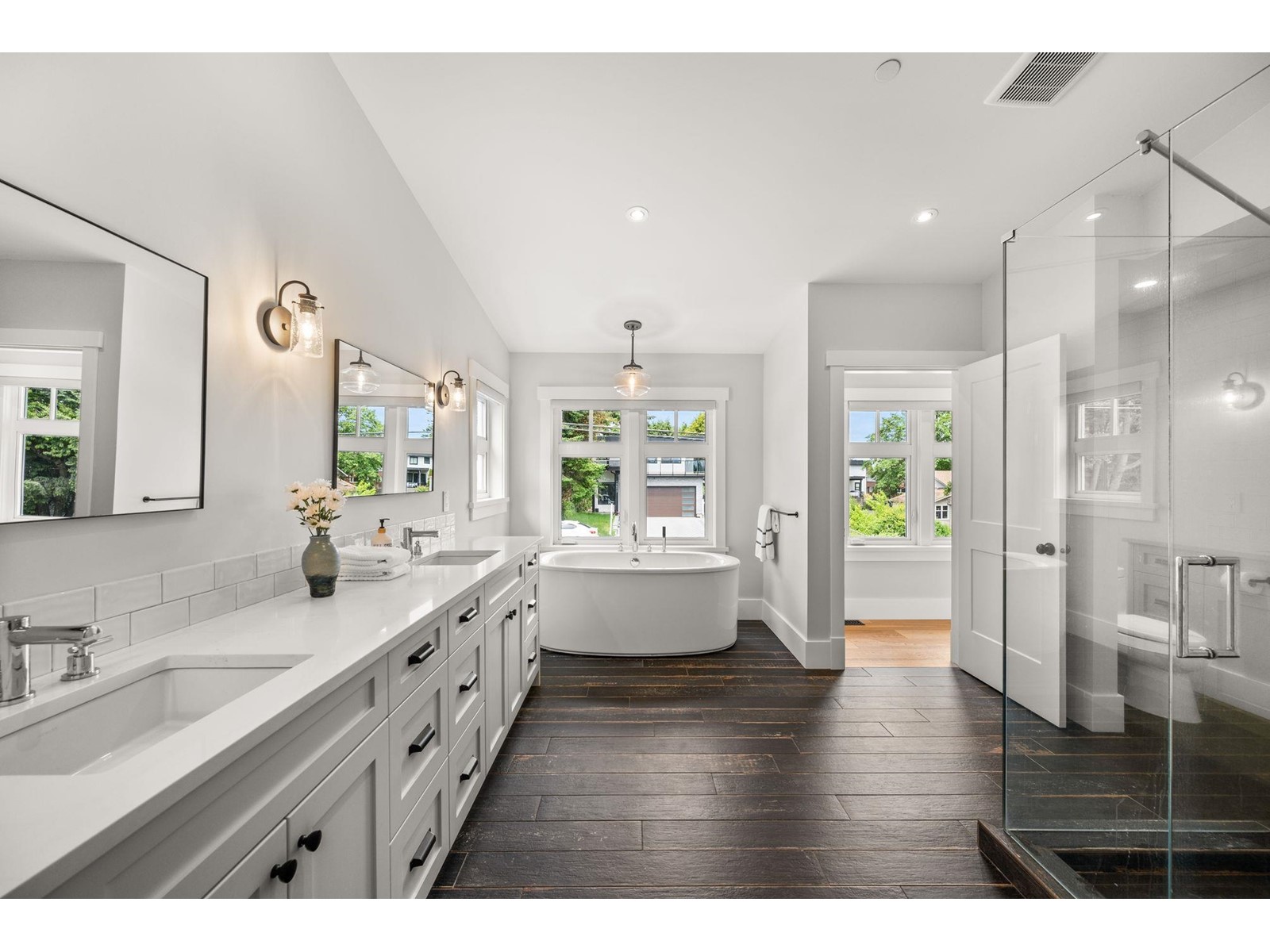 15682 Thrift Avenue, White Rock, British Columbia  V4B 2M4 - Photo 24 - R3008687