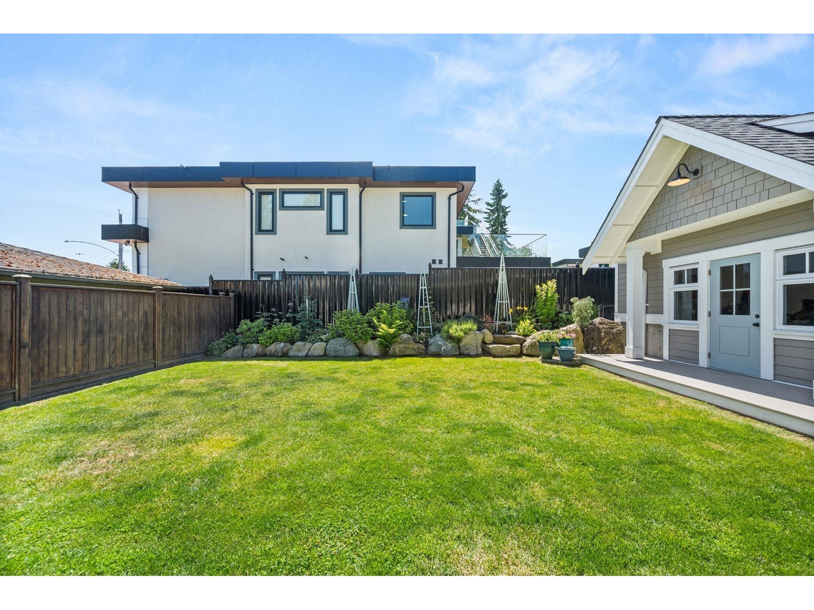 15682 Thrift Avenue, White Rock, British Columbia  V4B 2M4 - Photo 36 - R3008687