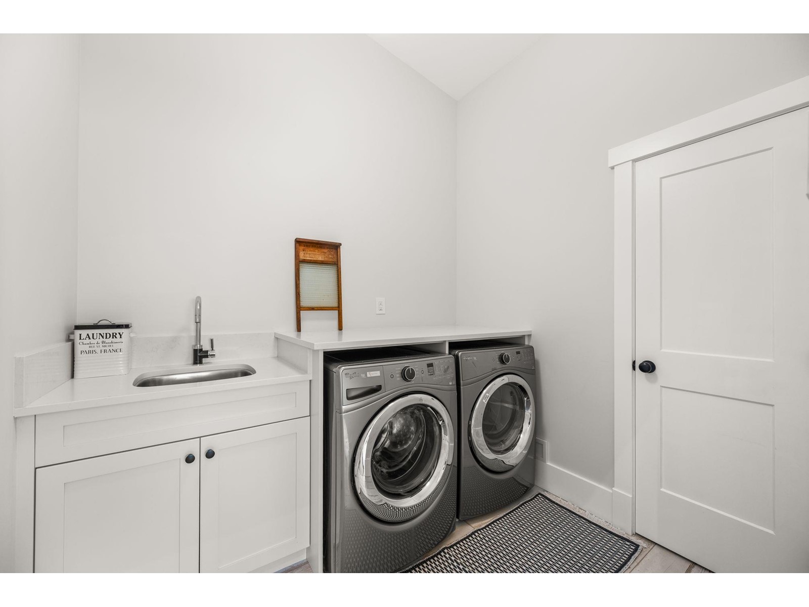 15682 Thrift Avenue, White Rock, British Columbia  V4B 2M4 - Photo 29 - R3008687