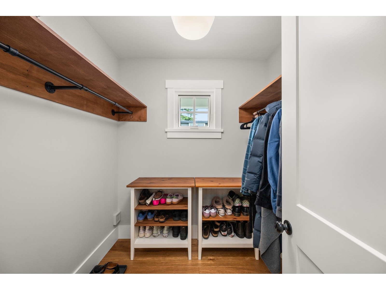 15682 Thrift Avenue, White Rock, British Columbia  V4B 2M4 - Photo 31 - R3008687