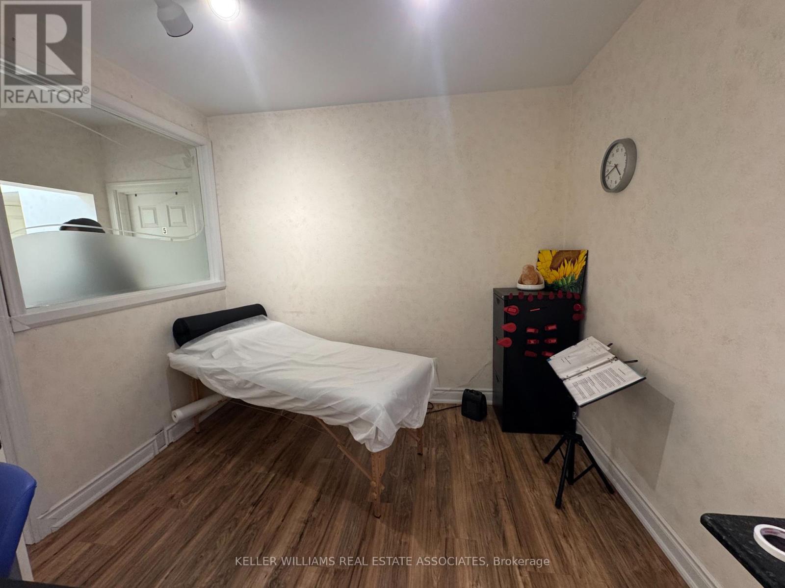 207 - 1553 Hurontario Street, Mississauga, Ontario  L5G 3H7 - Photo 6 - W11994364