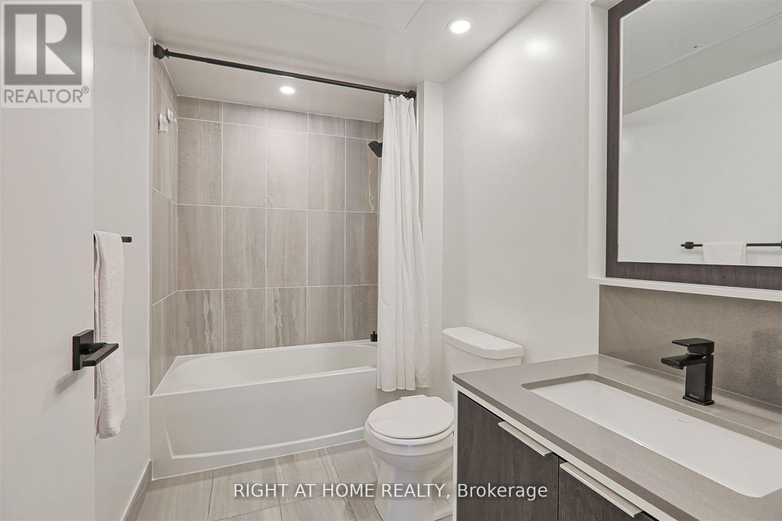 525 - 36 Zorra Street, Toronto, Ontario  M8Z 4Z7 - Photo 5 - W12195987