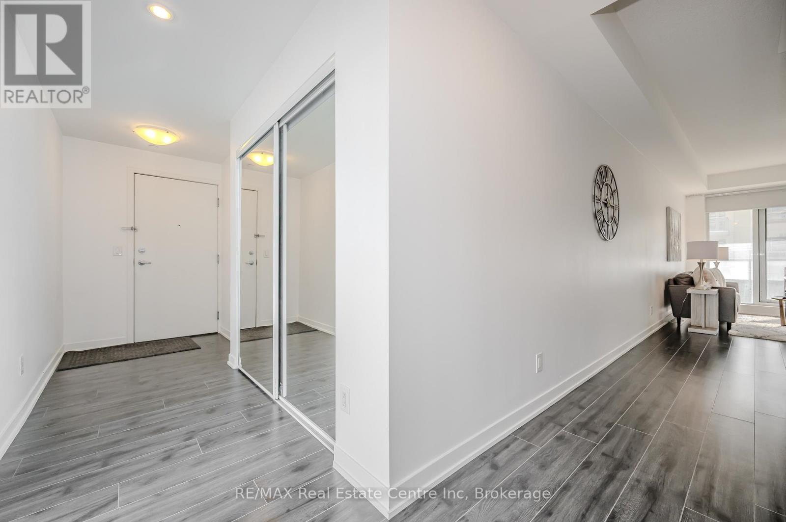 523 - 18 Rean Drive, Toronto, Ontario  M2K 0C7 - Photo 2 - C12196390