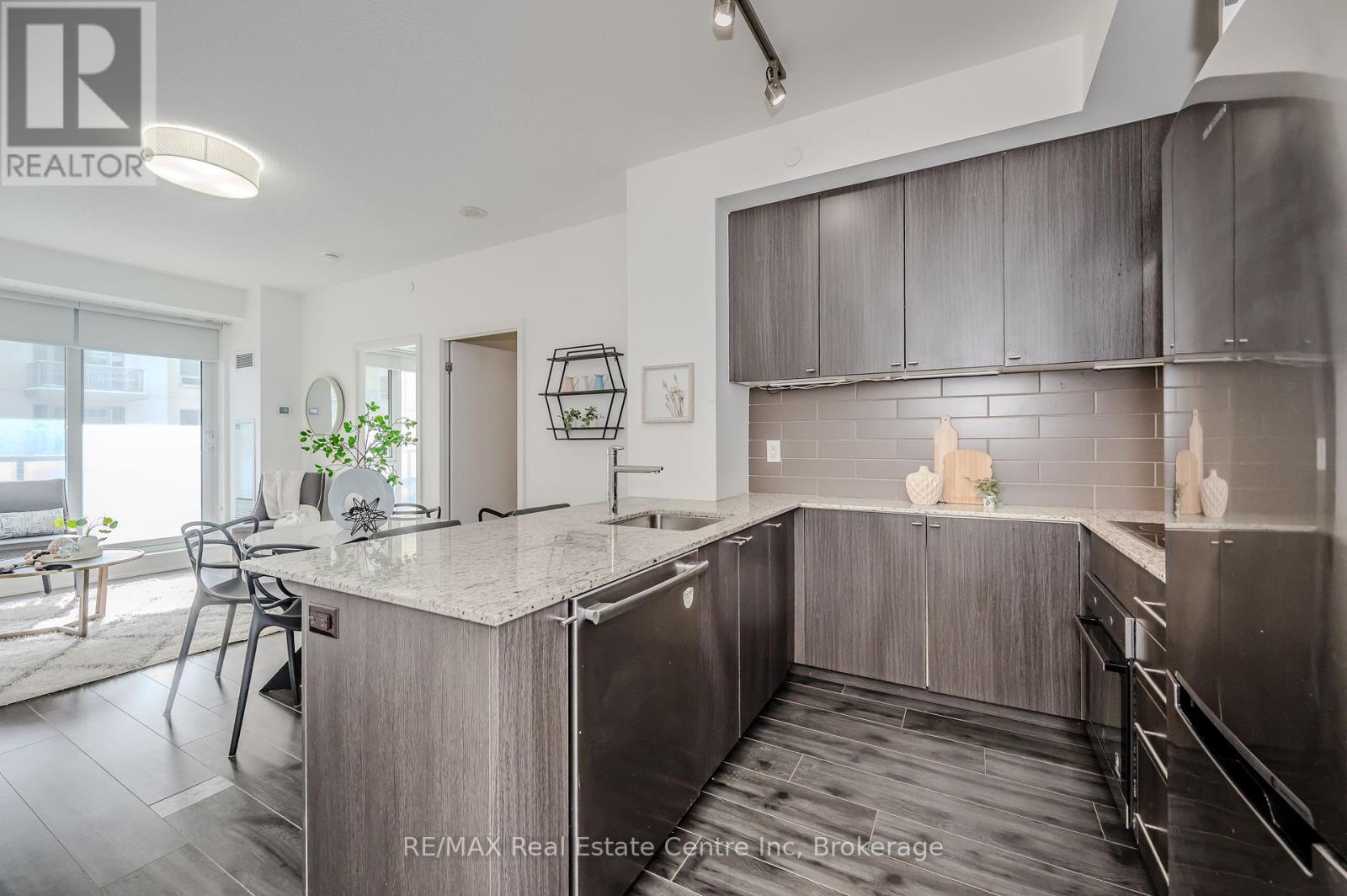 523 - 18 Rean Drive, Toronto, Ontario  M2K 0C7 - Photo 3 - C12196390