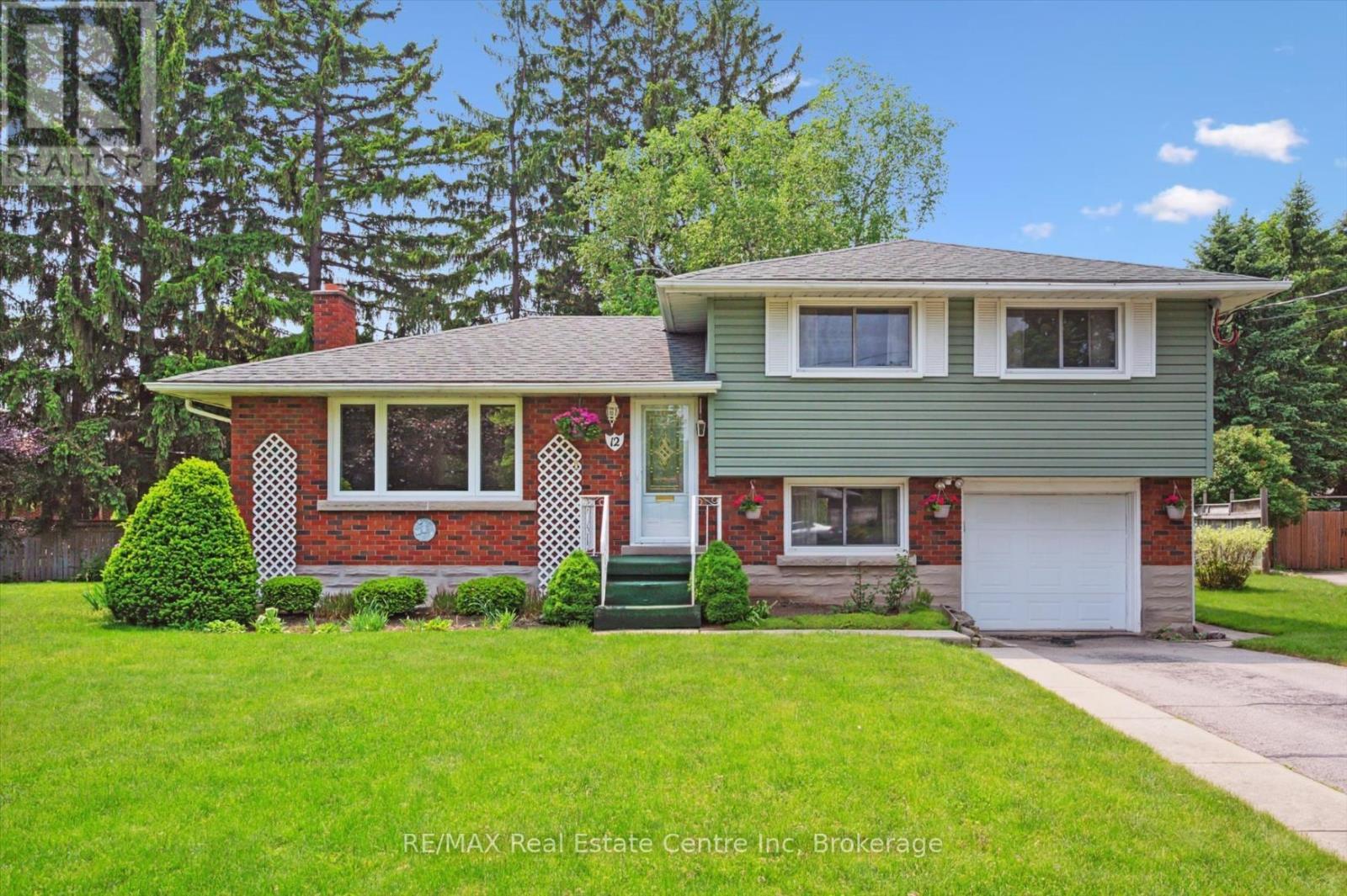 12 GLADSTONE AVENUE, Guelph, Ontario