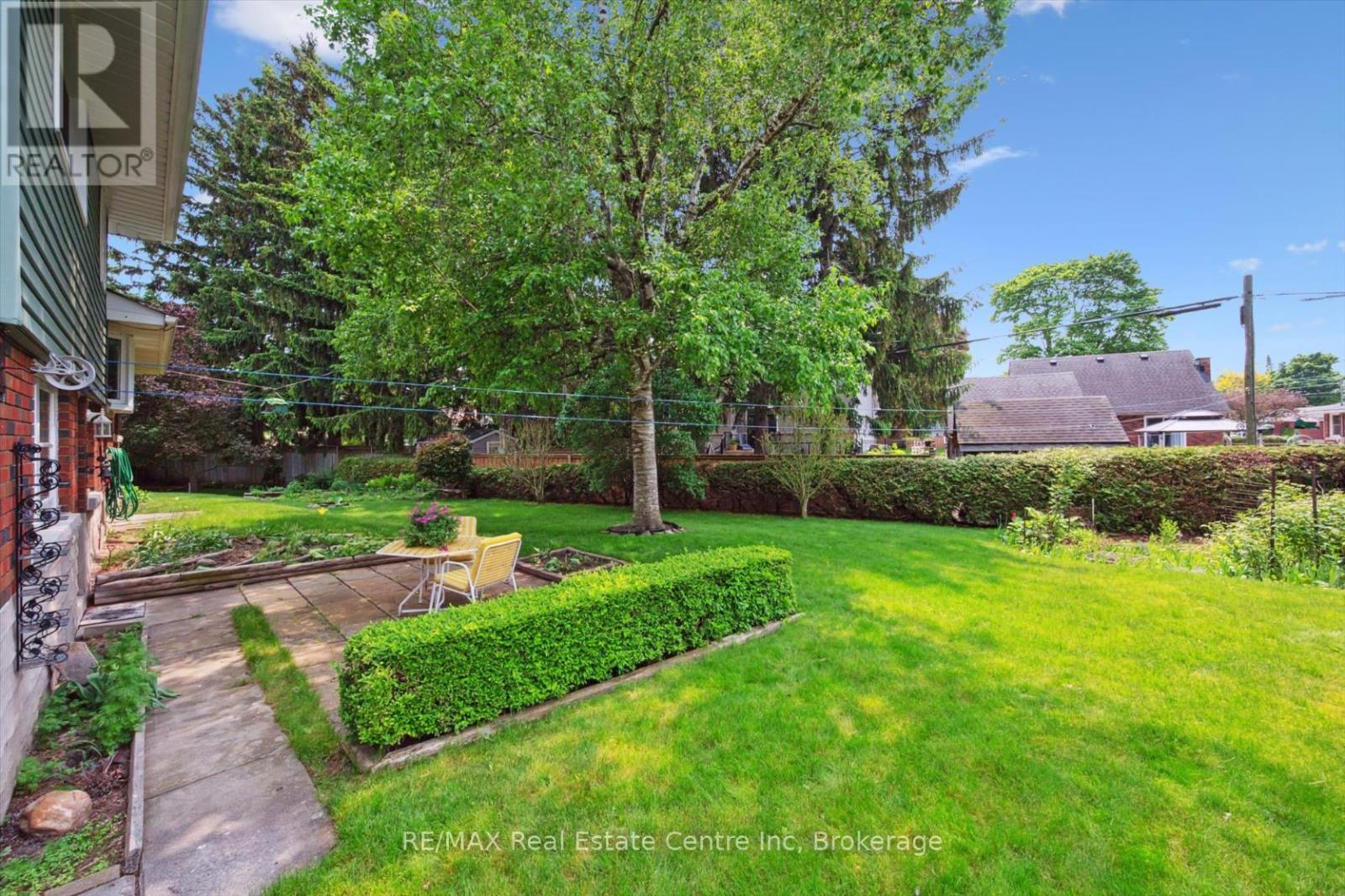12 Gladstone Avenue, Guelph, Ontario  N1E 1L6 - Photo 15 - X12196371