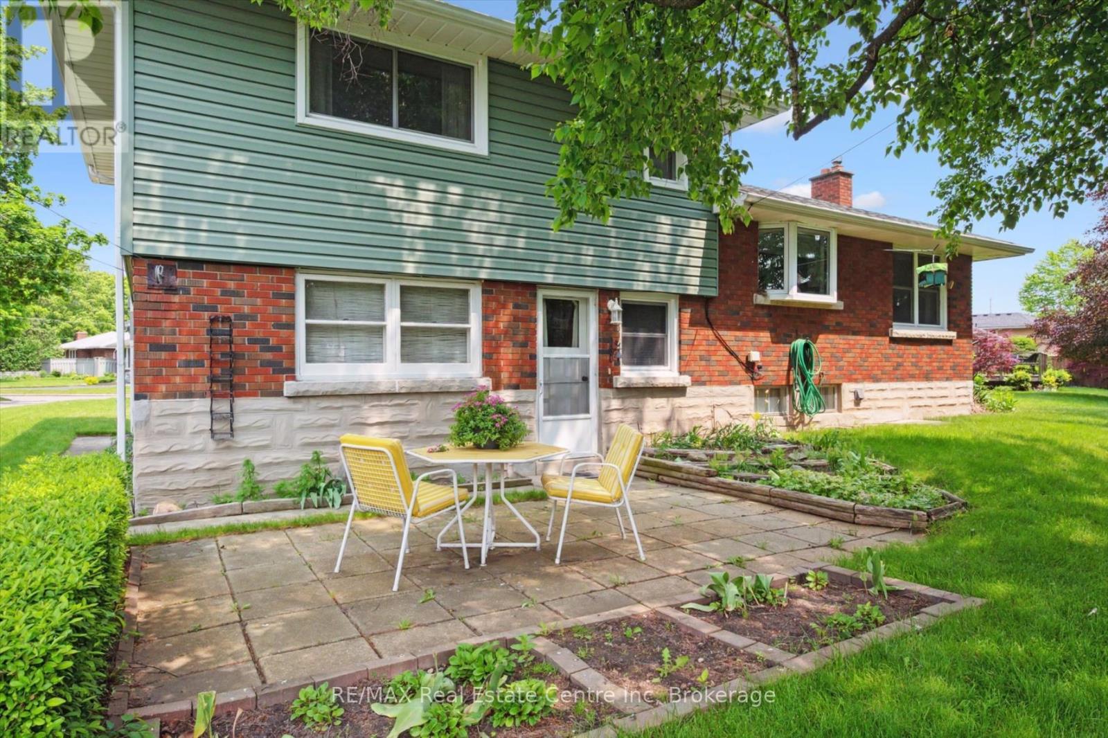 12 Gladstone Avenue, Guelph, Ontario  N1E 1L6 - Photo 16 - X12196371