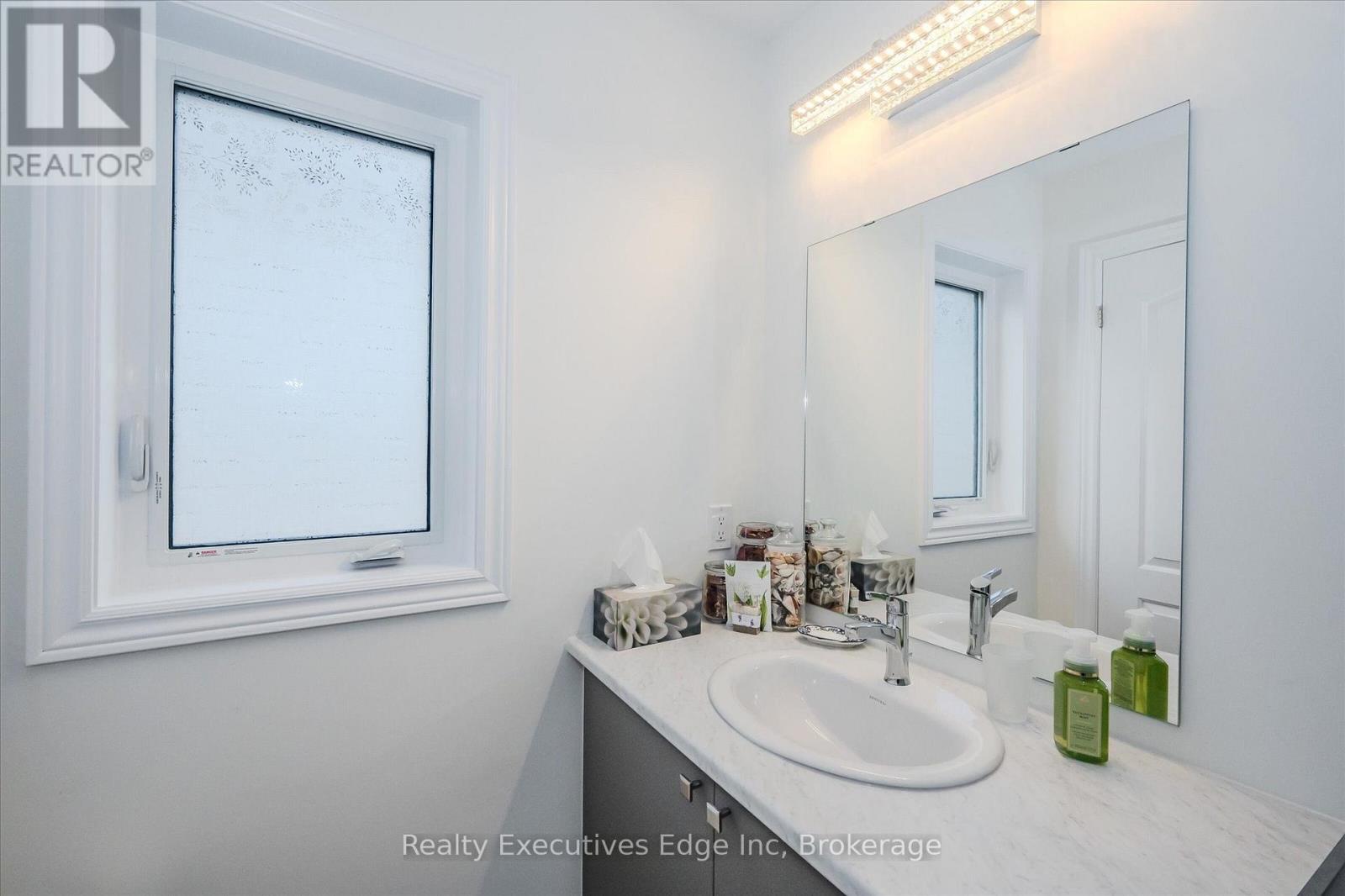 55 Povey Road, Centre Wellington (Fergus), Ontario  N1M 2W3 - Photo 29 - X12196377
