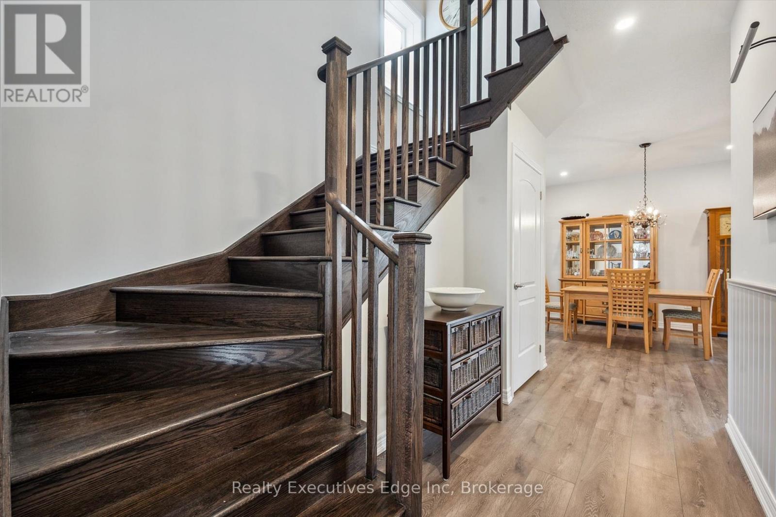 55 Povey Road, Centre Wellington (Fergus), Ontario  N1M 2W3 - Photo 6 - X12196377