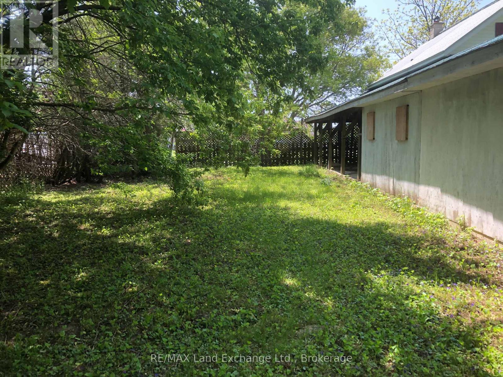 535 Russell Street, Kincardine, Ontario  N2Z 1W1 - Photo 5 - X12196521