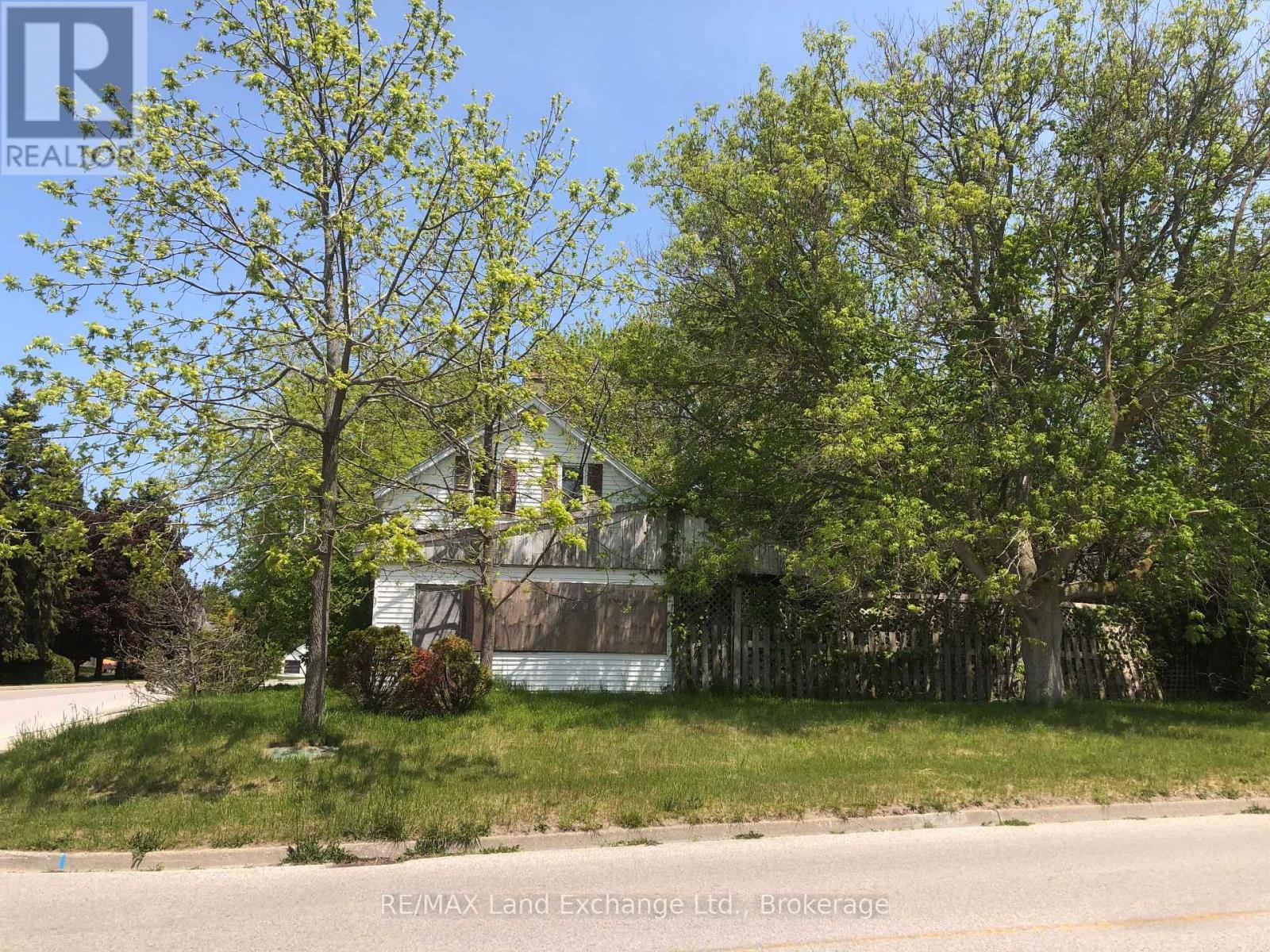 535 Russell Street, Kincardine, Ontario  N2Z 1W1 - Photo 6 - X12196521