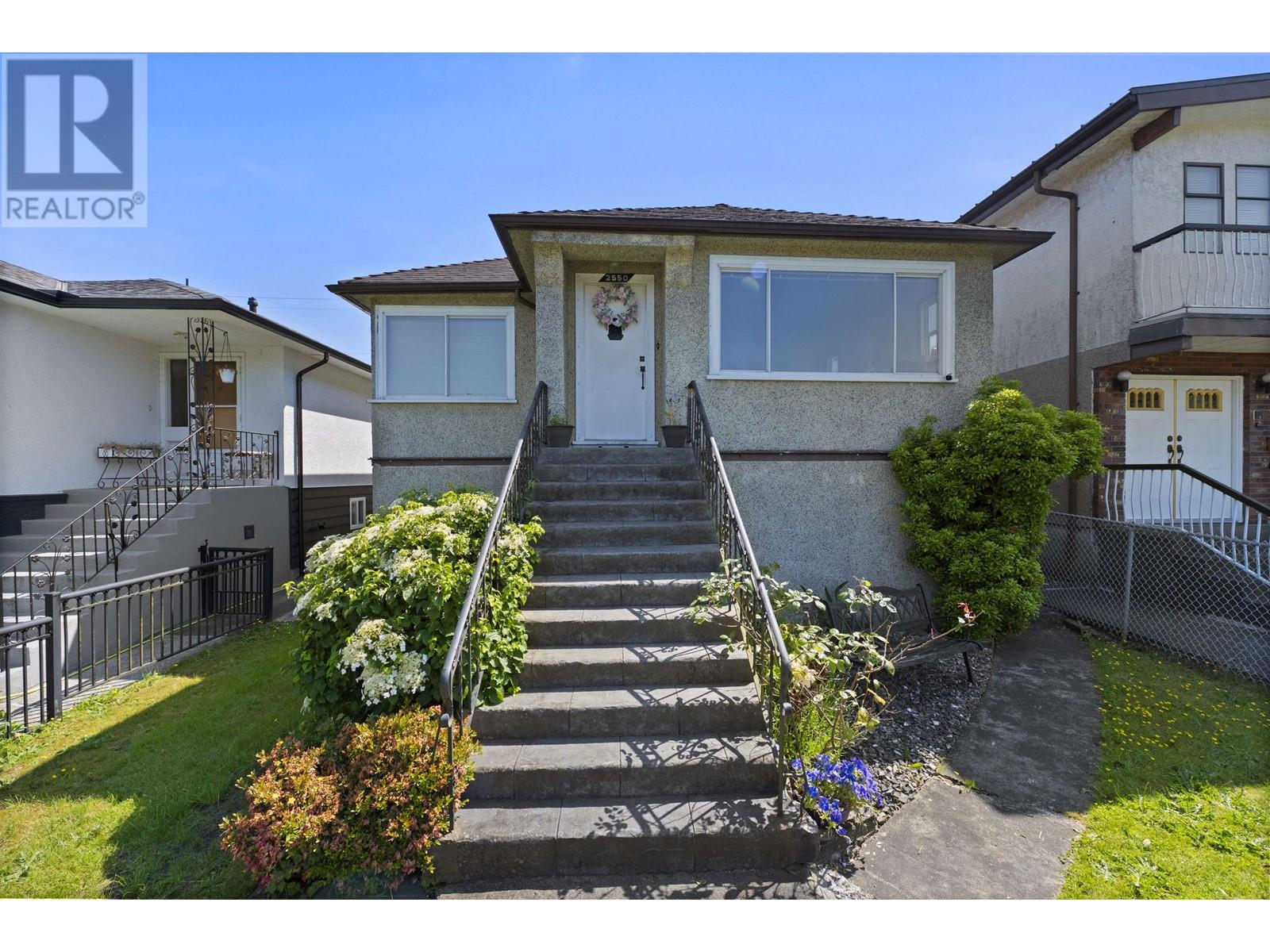 2550 PARKER STREET, Vancouver, British Columbia