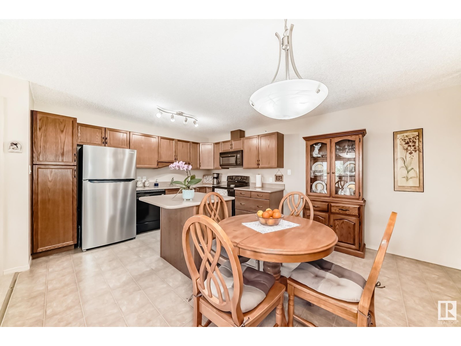 Property at #435 16035 132 ST NW image 3